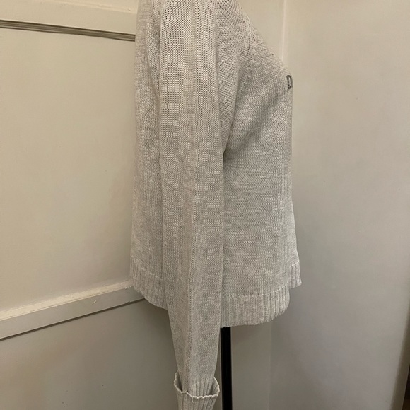 DKNY size small sweater - Picture 4 of 4